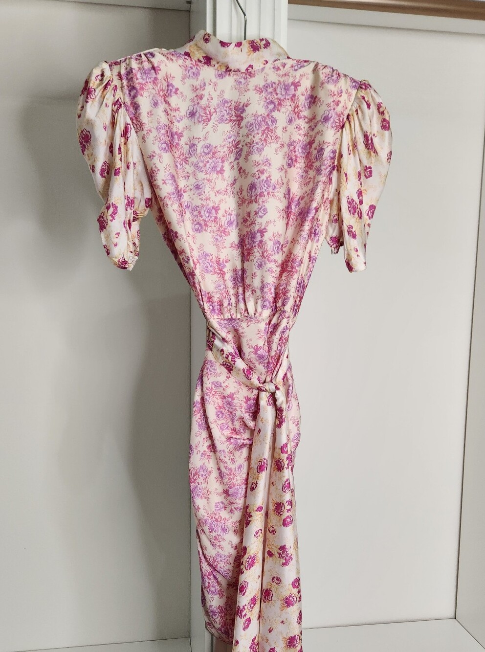 HEMANT & NANDITA Cream and Pink Floral Tie-Waist Mini Dress